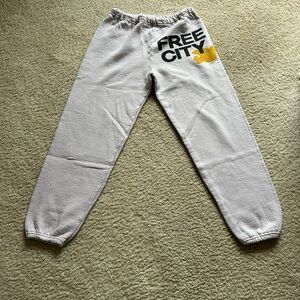 Free city sweat size small.